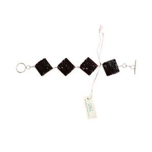 NWT pamelalynn & company black and silver color diamond shape link bracelet